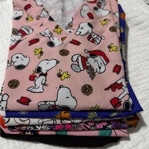 Pink Snoopy Print Scrub Top – Cartoon Character Pattern
